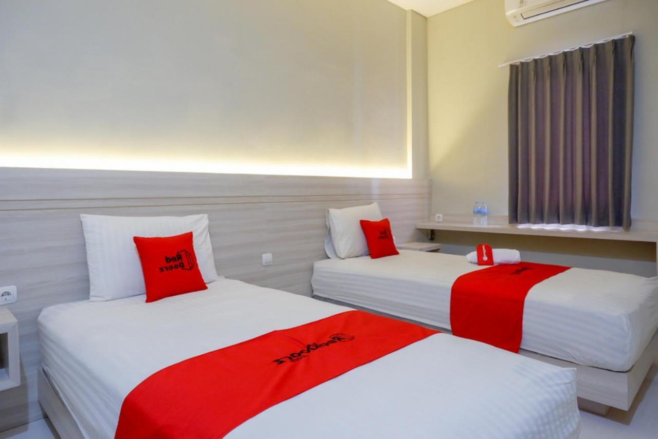 Hotel RedDoorz Syariah near PRPP Semarang Zewnętrze zdjęcie
