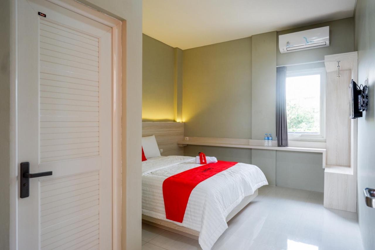 Hotel RedDoorz Syariah near PRPP Semarang Zewnętrze zdjęcie