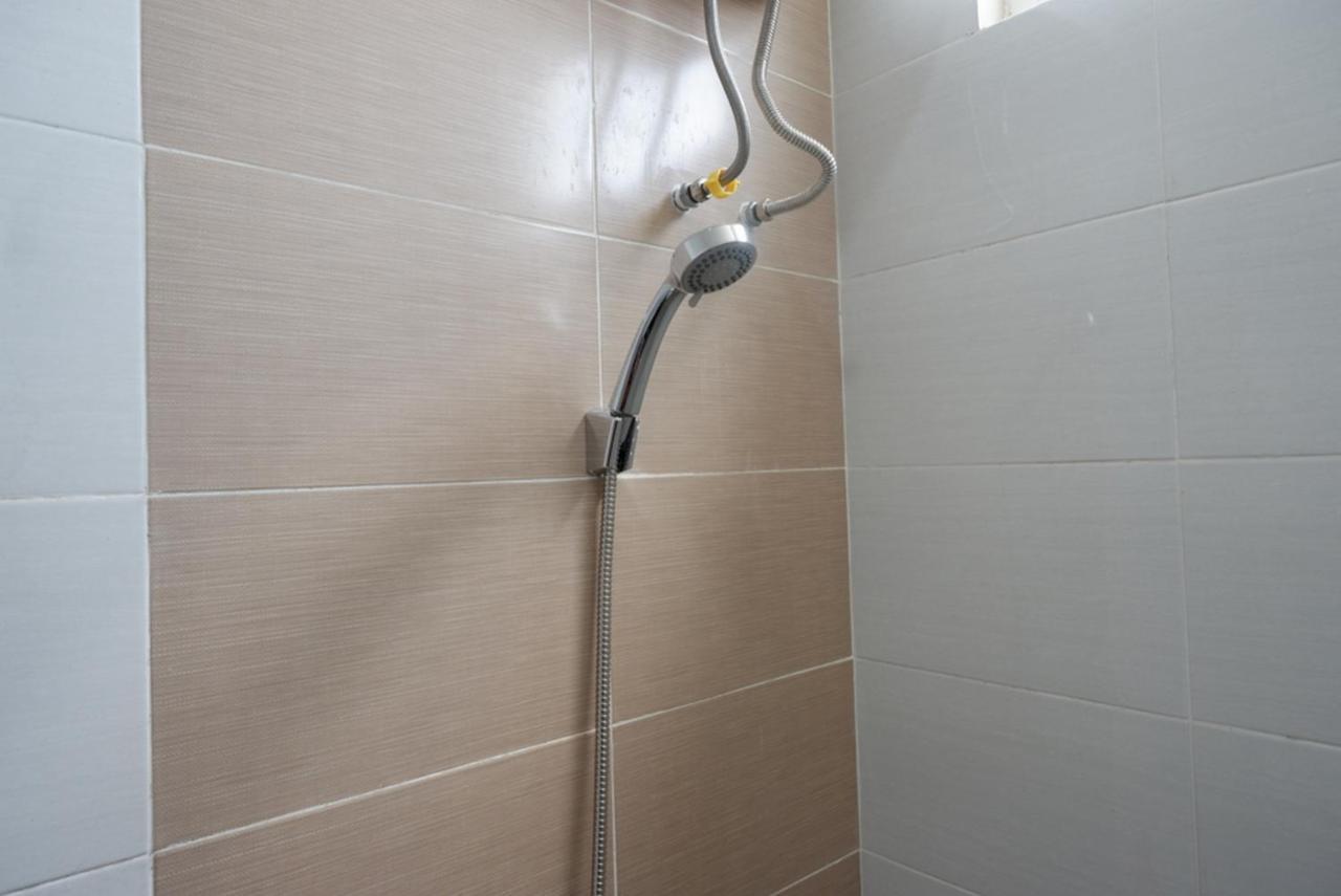Hotel RedDoorz Syariah near PRPP Semarang Zewnętrze zdjęcie