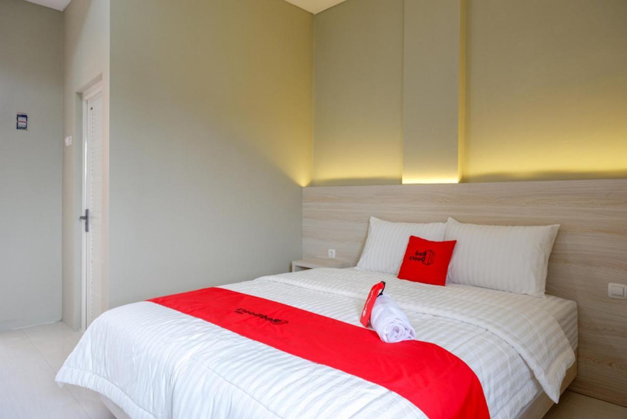 Hotel RedDoorz Syariah near PRPP Semarang Zewnętrze zdjęcie