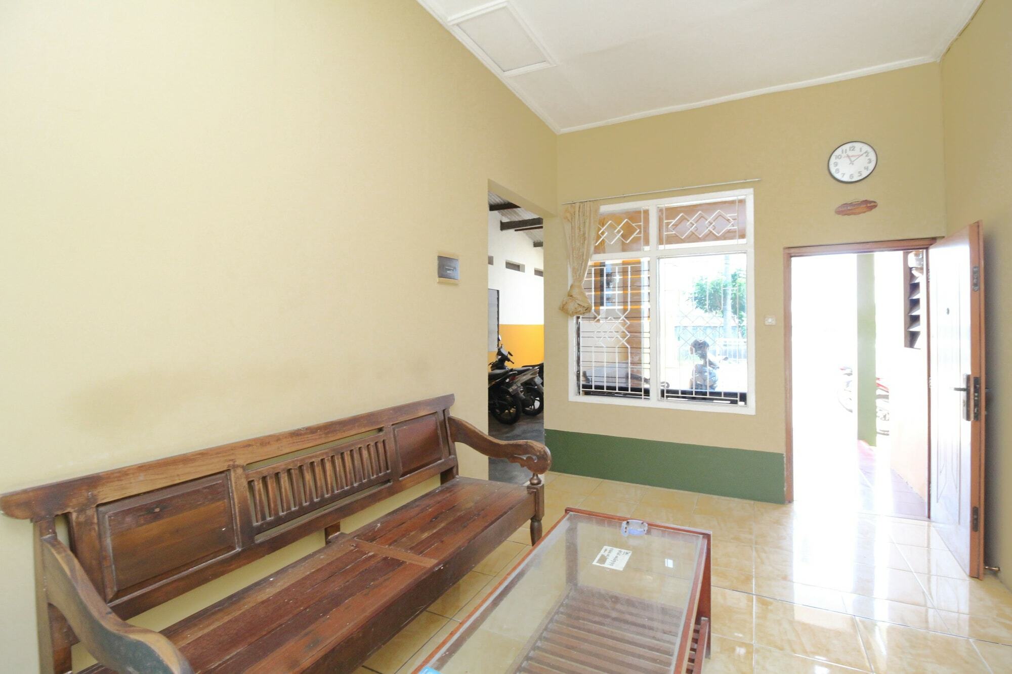 Hotel RedDoorz Syariah near PRPP Semarang Zewnętrze zdjęcie