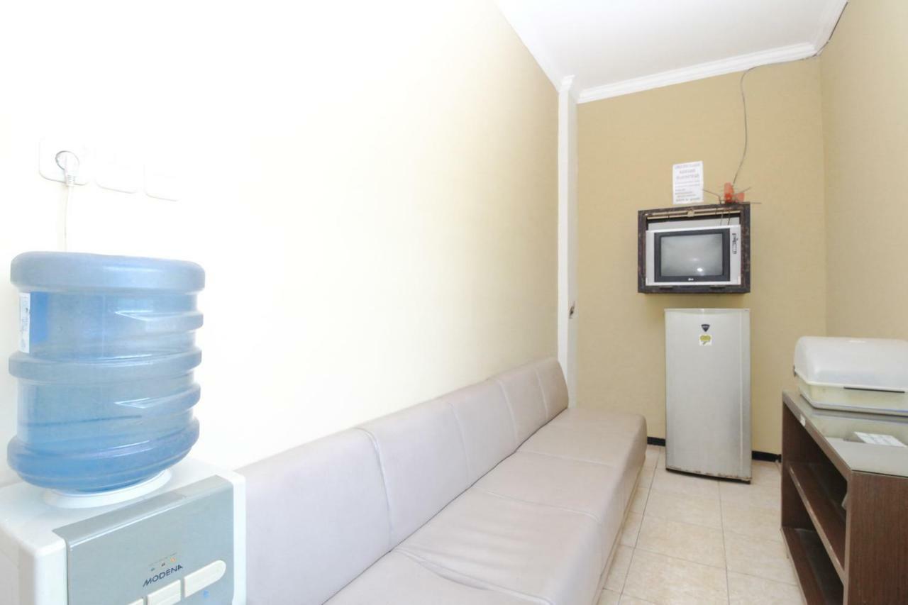Hotel RedDoorz Syariah near PRPP Semarang Zewnętrze zdjęcie